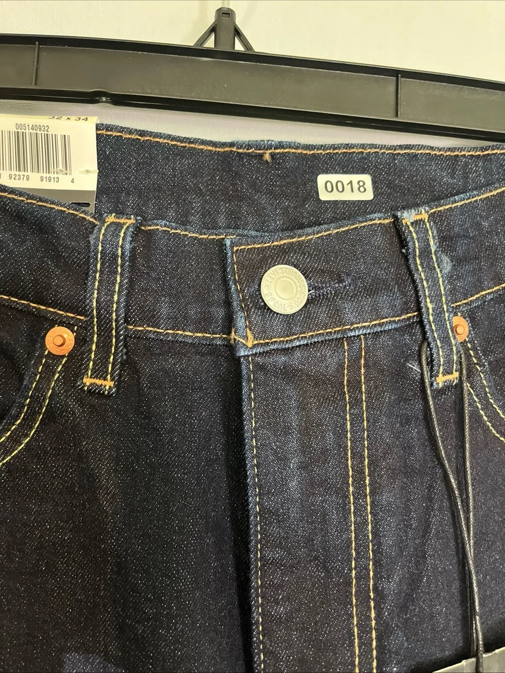 Levis levi straight